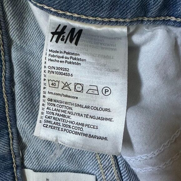 H&M &Denim High Waist Distressed Mom Jeans Light Blue Ripped Knees | Sz 8 Cotton - Picture 12 of 12